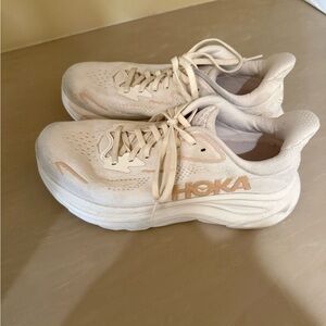 HOKA women’s Clifton 10